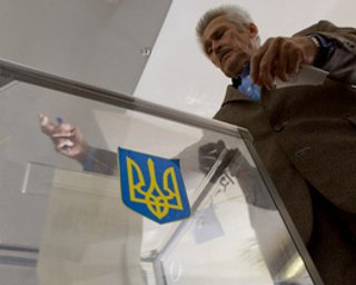 Сегодня Украина выбирает новый парламент