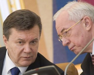 Янукович хочет разрешить регистрировать транспорт не зависимо от места жительства