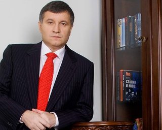 Аваков потребует не оглашать официальные результаты выборов