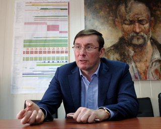 Юрий Луценко: На востоке страны люди ждут Тигипко