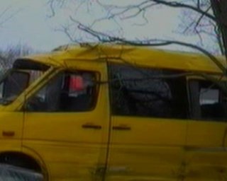 На Днепропетровщине перевернулась маршрутка: шесть пострадавших