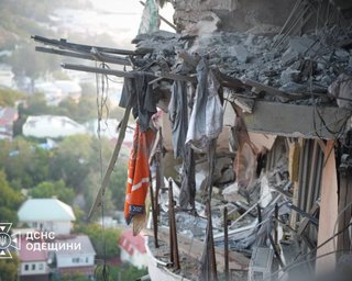 Масований обстріл України: понад 50 постраждалих, РФ ударила по АЗС і "Запоріжсталі" (фото)