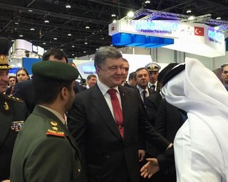 Порошенко: Военная угроза с Востока сохраняется в любом случае