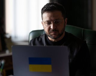 Вже "прямують до Кувейта": Україна відправила на Близький Схід експертів з "Шахедів", — Зеленський