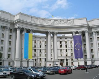 Выдворение украинских дипломатов не повлияет на защиту политзаключенных в РФ, – МИД