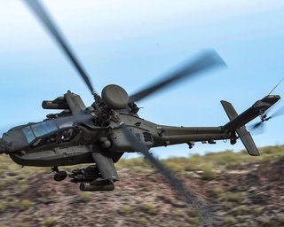 Иранский "Шахед" сбил ударный Apache США в Ормузском проливе: какова реакция Трампа