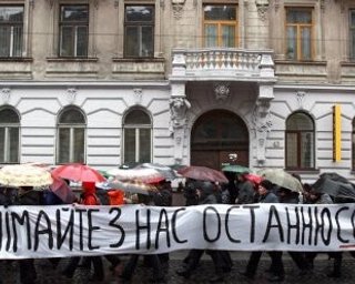 Социолог: украинцы стерпят медленное ухудшение ситуации в стране