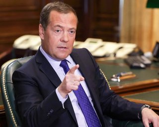 "Каменя на камені не залишиться": Медведєв відкинув мобілізацію в РФ і пригрозив ударами по Києву та НАТО