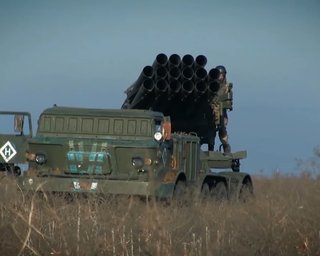 Украинские военные с помощью "Ураганов" учились топить вражеский десант на берегу Азовского моря