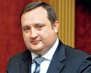 Арбузов: валютные резервы Украины будут расти