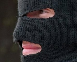 Люди в масках выгнали журналистов из отделения, где лежит Луценко