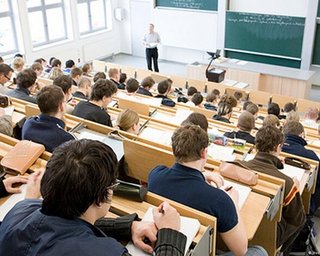 "Аномально много": в Минобразования проверили аспирантов и назвали количество отчисленных