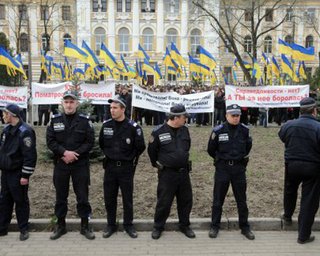 Новый суд над Тимошенко абсурден, - французский омбудсмен