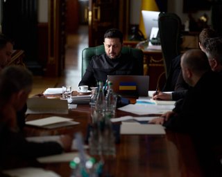 Украина готова помогать: Зеленский обсудил с лидером ОАЭ последствия иранских ударов