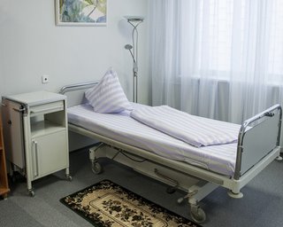 Тимошенко заявила о ежедневных обысках в ее палате, - СМИ