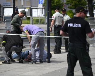 Винуватцю загрожує 25 років: у Словаччині почали розслідування за фактом замаху на Фіцо