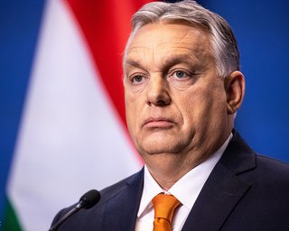 "Продолжим помогать": перед саммитом ЕС Орбан "подлизался" к Украине и Западу