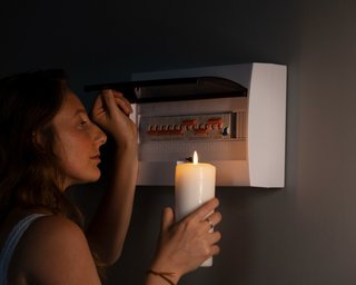 В Україні почались аварійні відключення світла, води та тепла: що відбувається