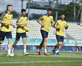 С верой в лучшее: как прошла первая тренировка сборной Украины после поражения от Австрии (видео)