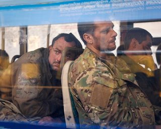 Полонені з "Азовсталі" живі. Андрій Єрмак заявив, що з деякими є зв'язок
