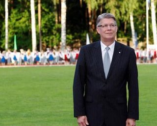 Янукович начал  приглашать гостей  на свою инаугурацию