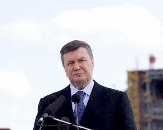 Янукович о взрывах в Днепропетровске: Жаль, что так произошло