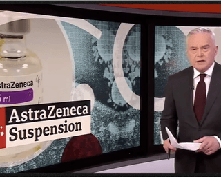 Ученые о связи вакцины AstraZeneca с образованием тромбов: возможен необычный иммунный ответ