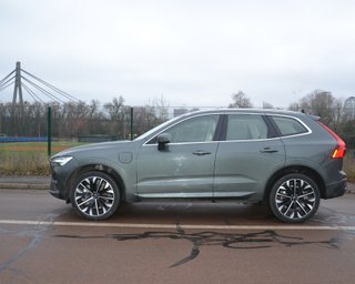 Тест-драйв нового Volvo XC60 T8: универсальный вариант
