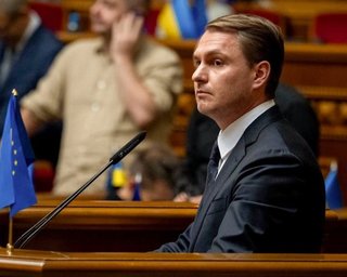 Кравченко виїхав за кордон в обмін на підозру директору НАБУ, — ЦПК