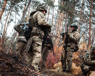 Рибалка, гриби та фото під забороною: в одному з регіонів України ввели суворі обмеження