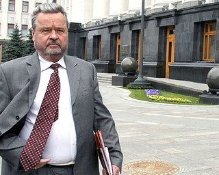 Янукович наградил Плюща орденом