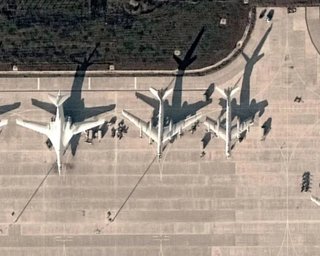 США дозволили бити їхньою зброєю по військових аеродромах у РФ, але Україна сумнівається, — WP