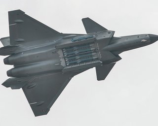 Китайський аналог F-22. Винищувач-невидимка J-20 хороший, але це неточно