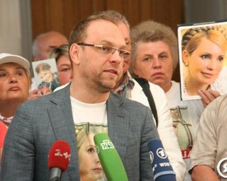 Власенко пустили в душевую к Тимошенко, - ГПС