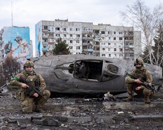 В ВСУ показали, что осталось от "символа города" — памятника самолету в Бахмуте (фото)