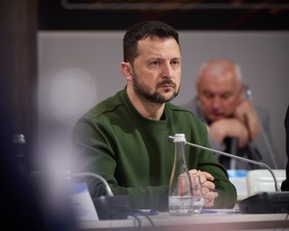 Инструмент террора: Зеленский осудил атаку Ирана на Израиль "шахедами" и ракетами