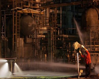 Індійські НПЗ відмовляються від закупівлі нафти РФ через нові мита США, — Bloomberg