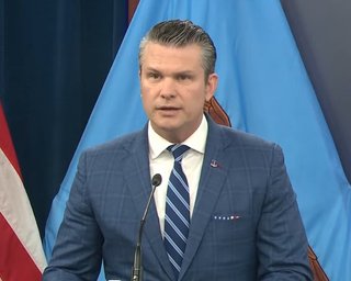 "Иран был унижен и деморализован": Хегсет объявил победу США в войне (видео)