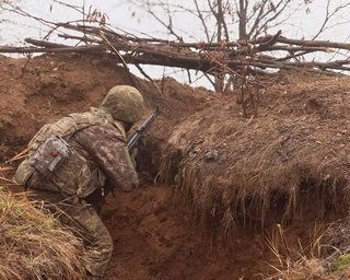 Штурмують із трьох боків: ЗС РФ кинули в атаку великі сили під Сіверськом (відео)