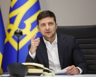 Вакцинированные двумя дозами украинцы получат 1000 грн, — Зеленский (видео)