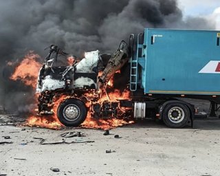 В Сумской области ВС РФ прицельно атаковали кабину зерновоза на погрузке: водитель погиб (фото)