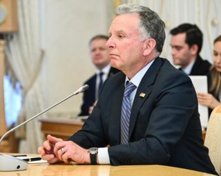 Переговоры команды Трампа, Донбасс и НПЗ: какие требования предъявляют США и РФ Украине