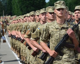 От 5 до 10 лет за решеткой: военных хотят наказывать реальными сроками за невыполнение приказов