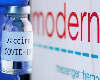Вакцина не для всех. Почему украинцы не могут привиться Moderna, а Helsi отменяет записи