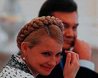 Янукович и Тимошенко получили от ЦИК по 2,5 млн