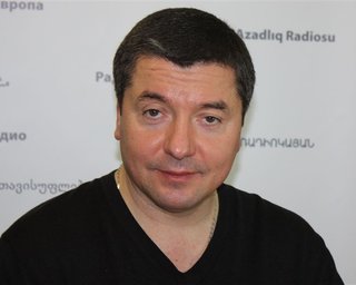Политолог о лишении Власенко мандата: Зачем тогда избирать депутатов