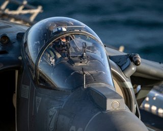 Винищувач AV-8B Harrier: полонених не брати