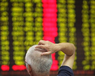 Биржи США сразу после открытия рухнули на 4–5%