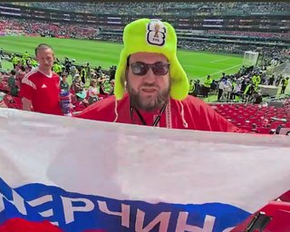 Приехали поддержать "маму-родину" в Мексике: россияне принесли триколоры на матч-открытие ЧМ-2026 (фото)