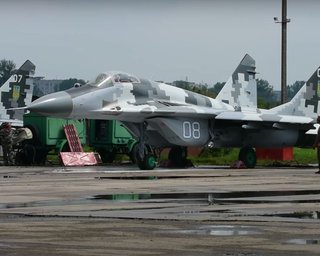 На Хмельниччині сталася авіакатастрофа: вірогідно розбився МіГ-29, — соцмережі (відео)